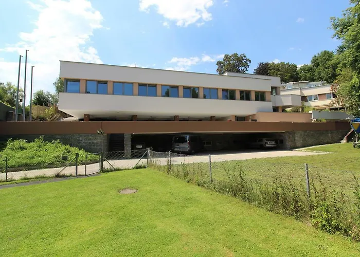 Hero\'S Home